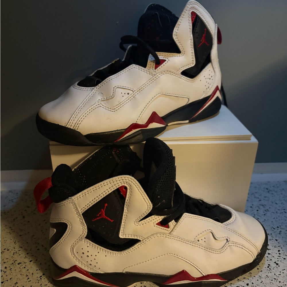 NIKE AIR Jordan True Flight Shoes Youth Size 4